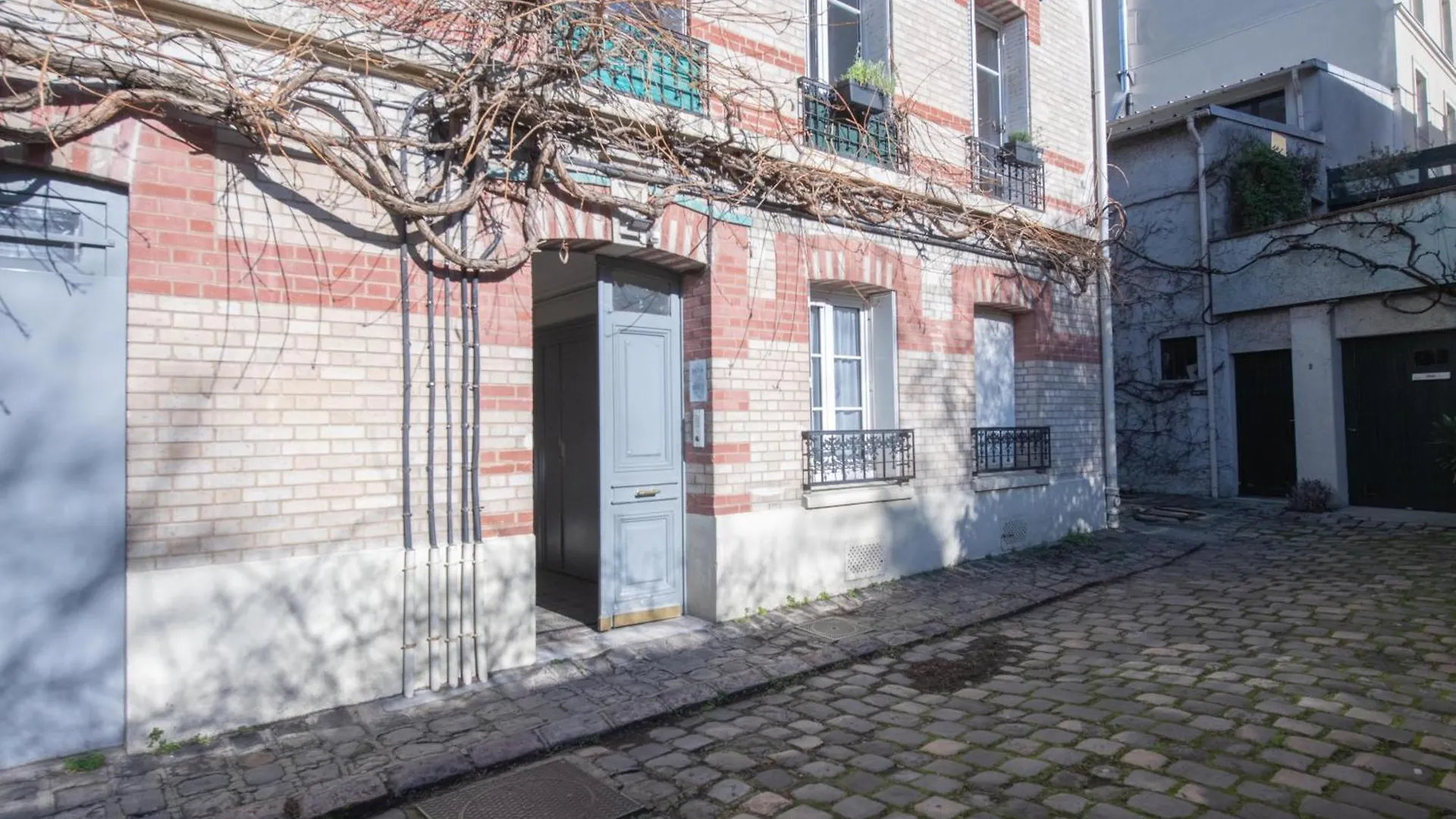 Cosy And Very Nice Flat With Open View On A Parc Paris 0*,  Frankreich